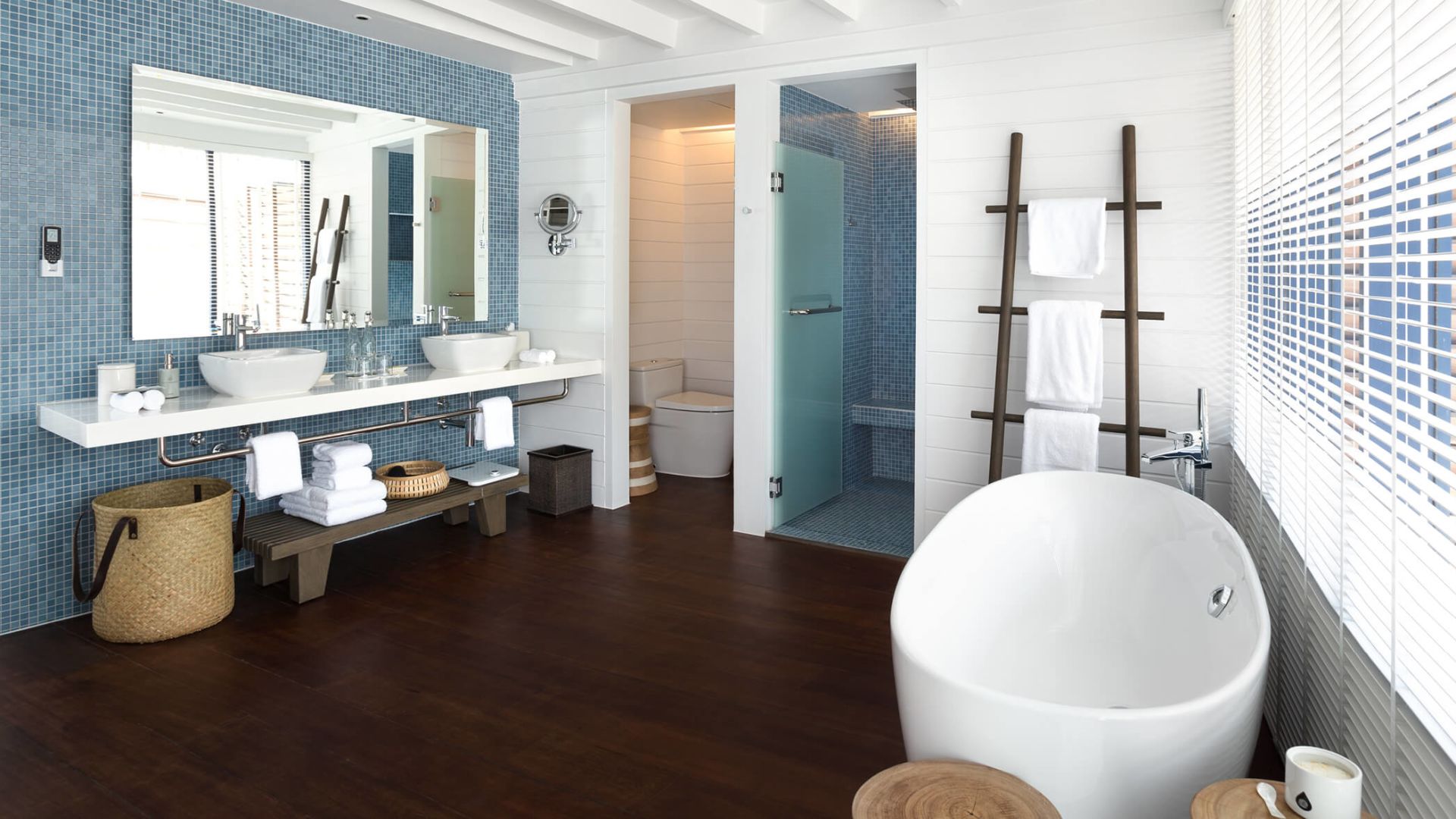 Loft Water Villa Bathroom - Image