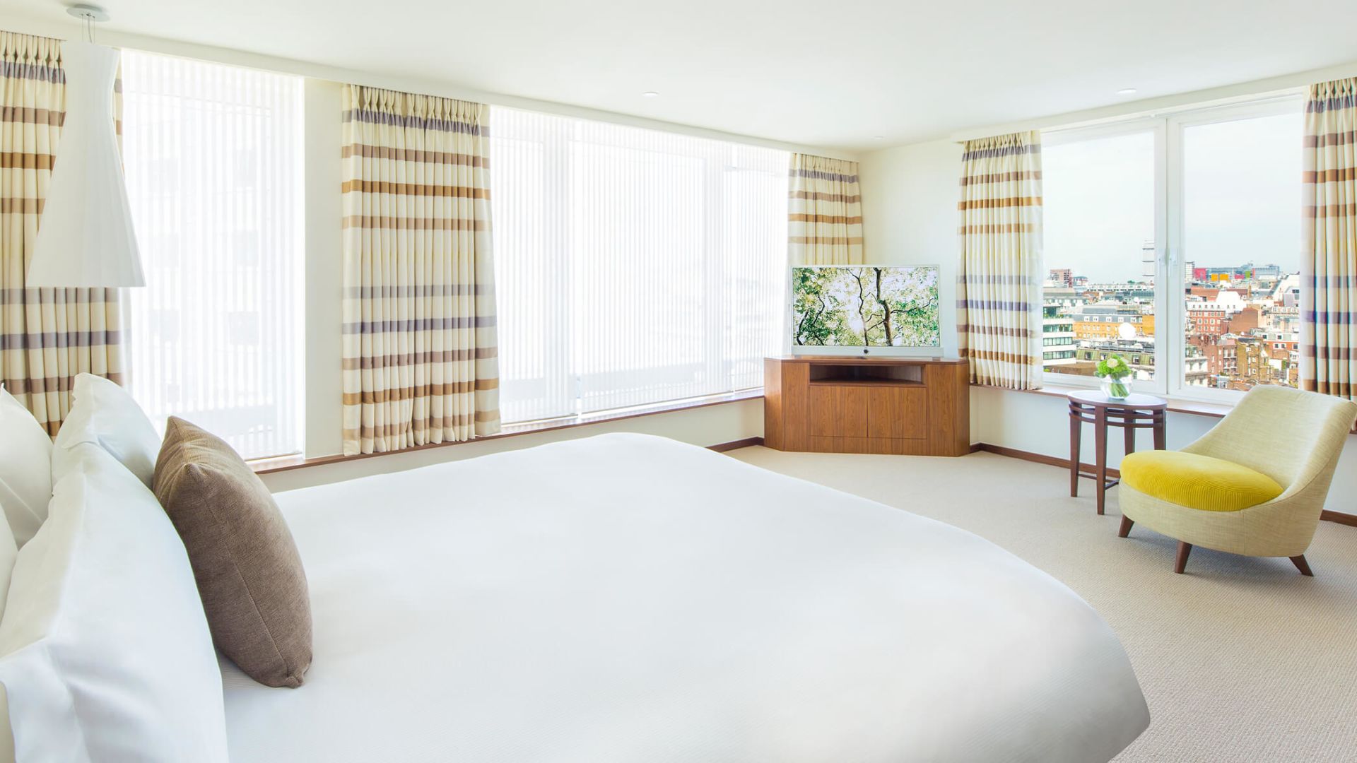 City Suite Bedroom - Image
