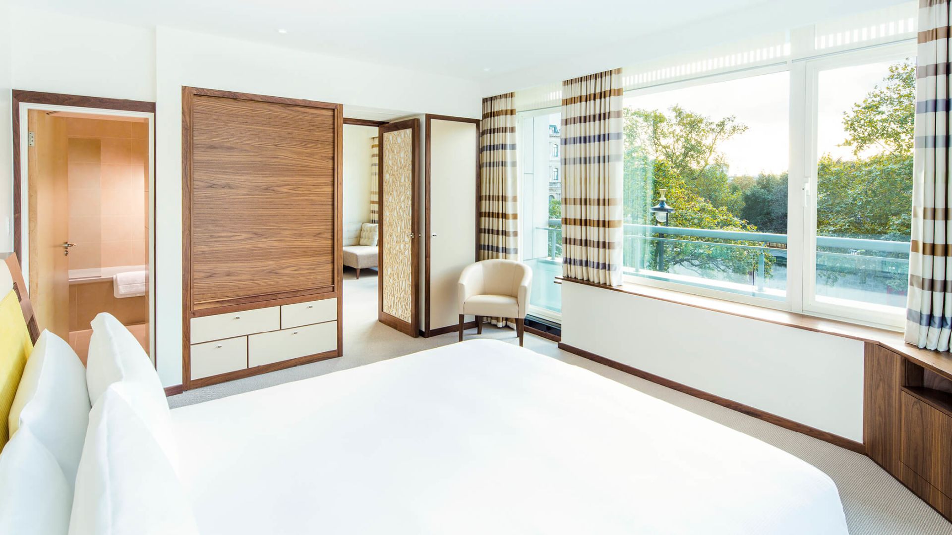 Park Suite Bedroom - Image