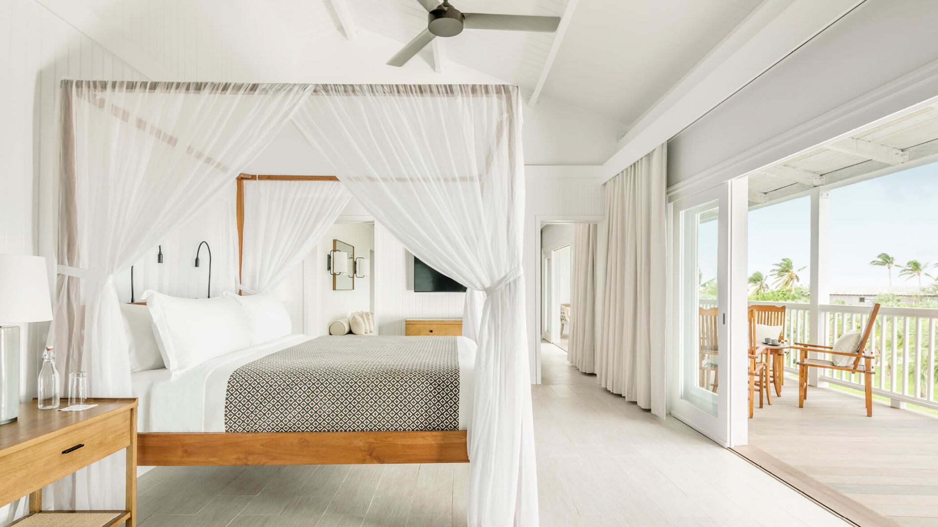 COMO Suite Bedroom - Image